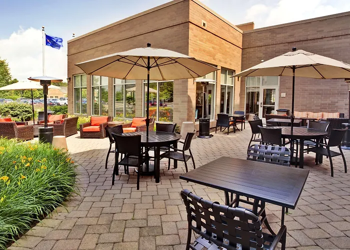 Hilton Garden Inn Lake Forest Mettawa